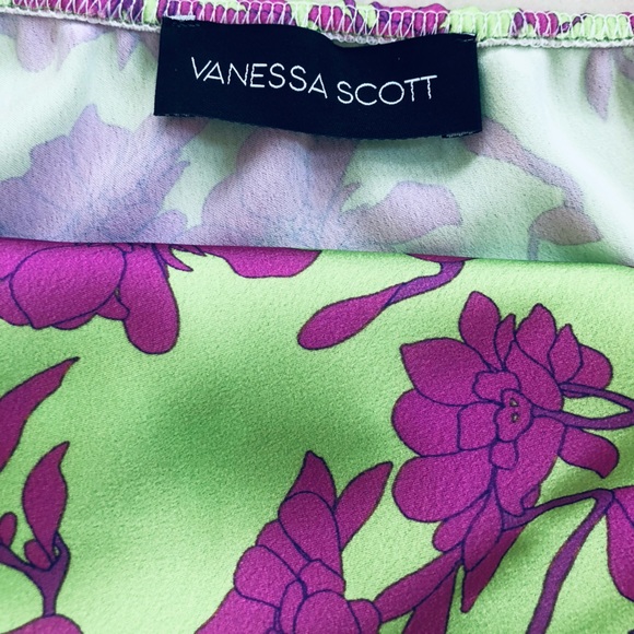 🌺🌸 Vanessa Scott Apple-Green and Frusia-Pink Draped-Neck Strap Long Dress. - Picture 11 of 16